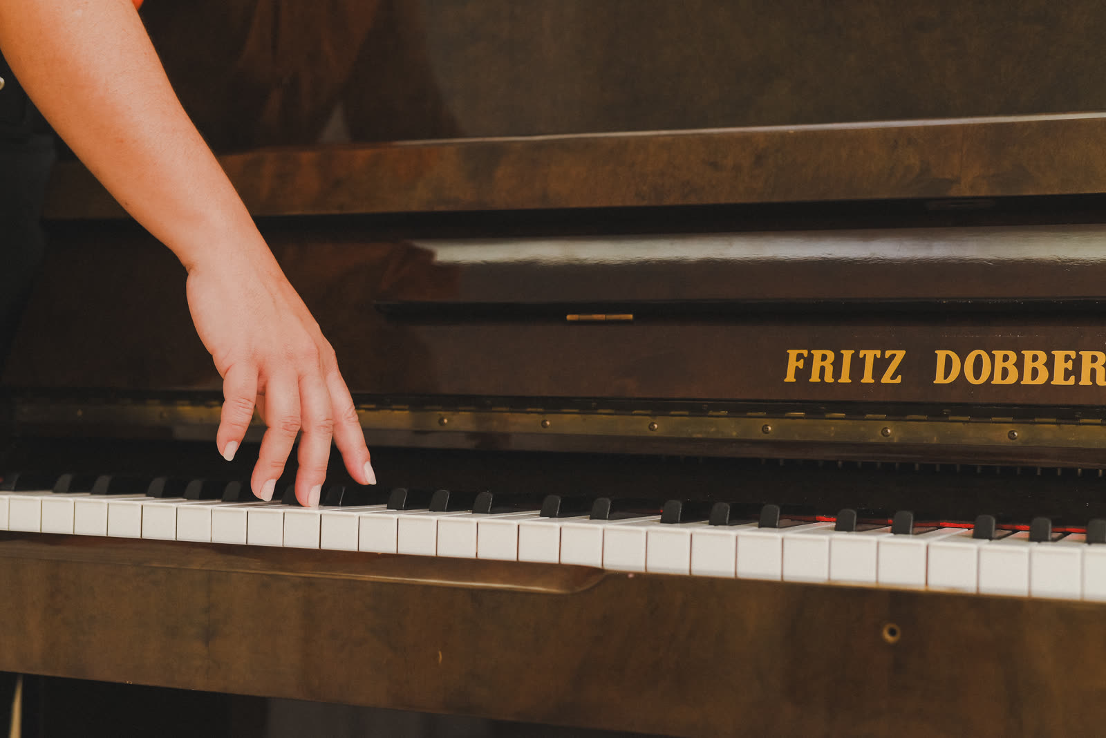 Aulas de instrumentos e canto
